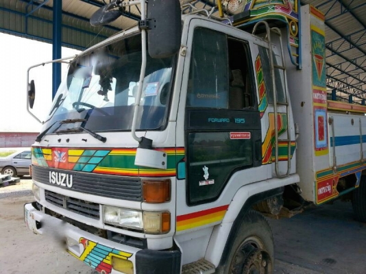 รถอีซูซุ 6 ล้อดั้ม FTR  195 แรงม้า.  ( รถประกอบ )   สนใจติดต่อ 081 - 6079515