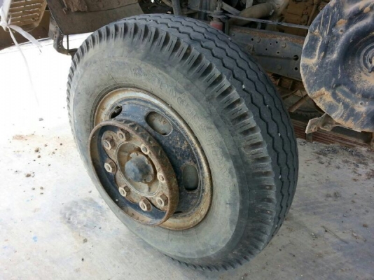 รถอีซูซุ 6 ล้อดั้ม FTR  195 แรงม้า.  ( รถประกอบ )   สนใจติดต่อ 081 - 6079515