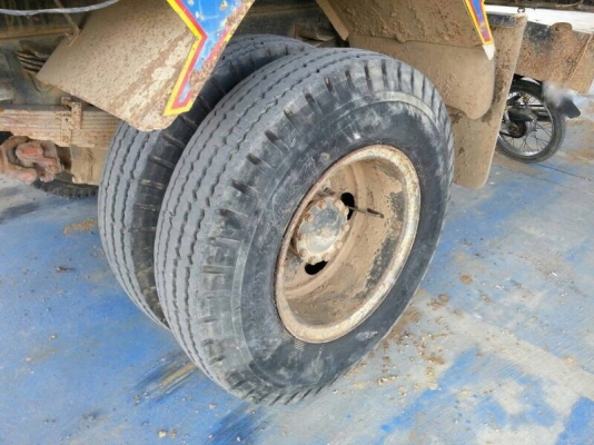 รถอีซูซุ 6 ล้อดั้ม FTR  195 แรงม้า.  ( รถประกอบ )   สนใจติดต่อ 081 - 6079515