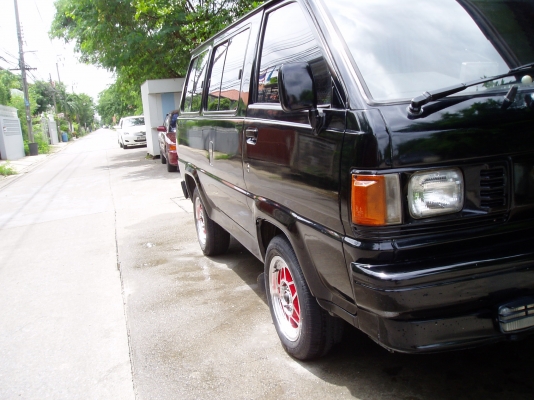 ขายรถตู้ไลเอทเครื่อง4เอส1800หัวฉีดติดแก๊สแล้ว