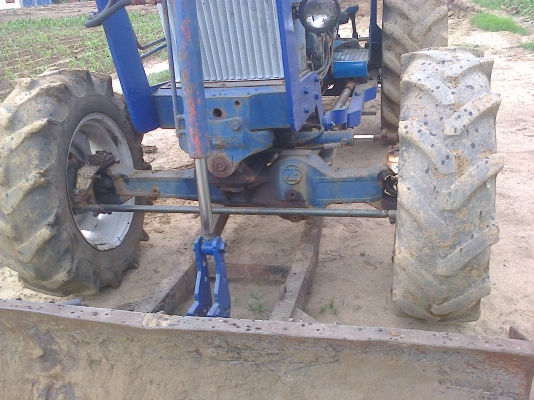 ขายรถไถ Ford 6610 สองเภา   ZF  ปั่นข้าง ดันหน้าหาง 7 CMT  ไม่มีทะเบียน พร้อมทํางาน