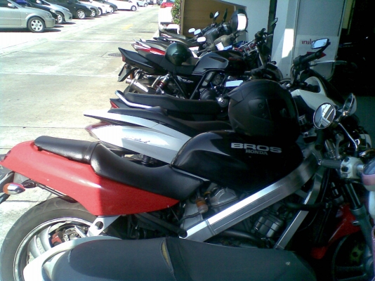 ลดราคาให้อีกHonda Bros400cc. ลดราคาให้อีกHonda Bros400cc.