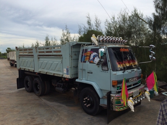 ขายด่วนสิบล้อ195นางฟ้า สองเพลาดั้มสามมิตรสวยๆ