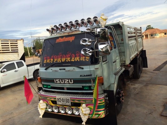 ขายด่วนสิบล้อ195นางฟ้า สองเพลาดั้มสามมิตรสวยๆ