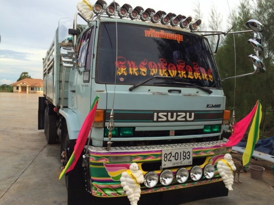 ขายด่วนสิบล้อ195นางฟ้า สองเพลาดั้มสามมิตรสวยๆ