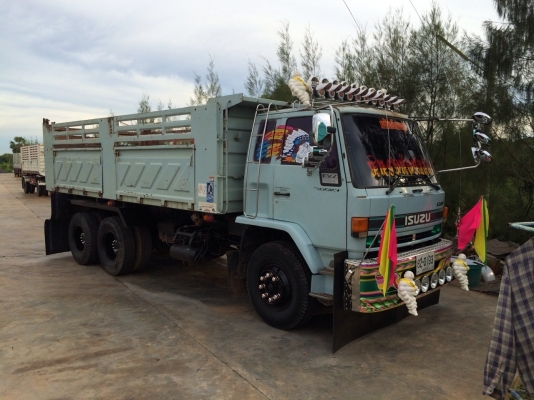 ขายด่วนสิบล้อ195นางฟ้า สองเพลาดั้มสามมิตรสวยๆ