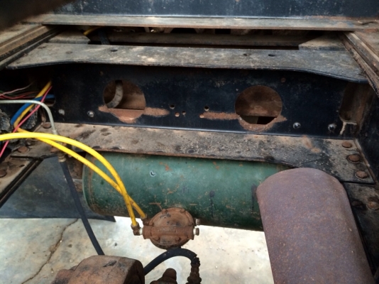 ขายด่วนสิบล้อ195นางฟ้า สองเพลาดั้มสามมิตรสวยๆ