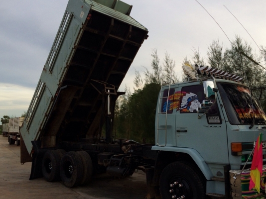 ขายด่วนสิบล้อ195นางฟ้า สองเพลาดั้มสามมิตรสวยๆ