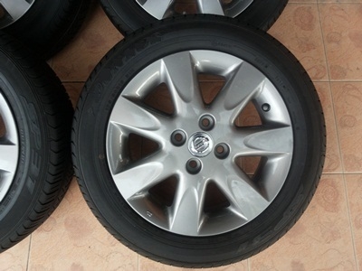 ขายล้อแม็กNISSAN March ขอบ15 (สีกัล) พร้อมยาง ปี13 1 ชุด