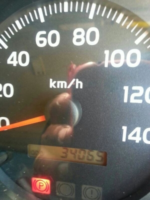 รถฮีโน่ 6 ล้อดั้ม 175 แรงม้า. ปี 55  ( รถวิ่ง 3x,xxx กว่า กม. )  สนใจติ ดต่อ 081 - 6079515