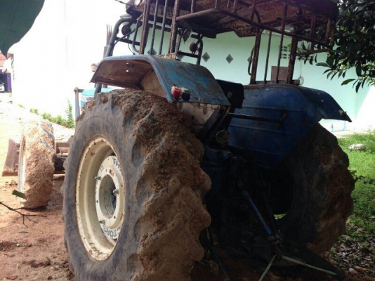 รถไถ FORD 6610. ( 2 เพลา. ) สนใจติดต่อ 081 - 6079515 รถไถ FORD 6610. ( 2 เพลา. ) สนใจติดต่อ 081 - 6079515