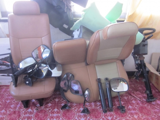 ขายเบาะหุ้นยนต์คู่หน้า พร้อมอะไหล่ตาเพชร