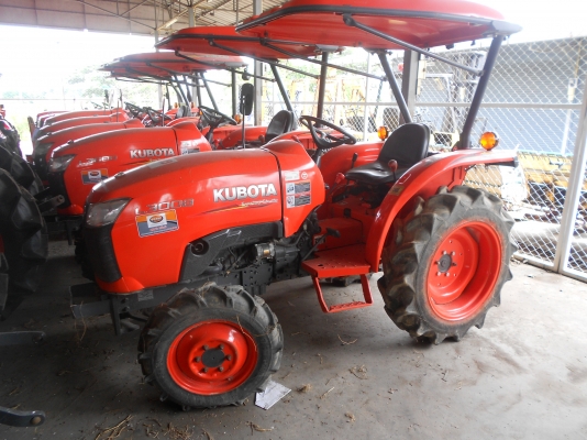 น้องร็อคมาแล้ว 35,000 บาท ผลผ่านรับรถเลย KUBOTA L3008 MAX