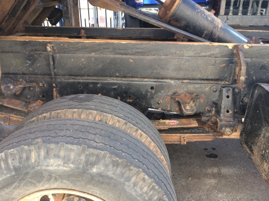 ขาย อีซูซุ NKR ดั๊ม 3 คิว ปี37 รถห้าง ขาย อีซูซุ NKR ดั๊ม 3 คิว ปี37 รถห้าง