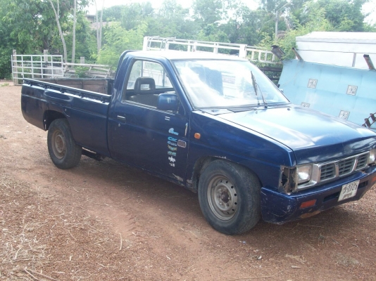 กระบะพร้อมใช้งาน  ยางดี ระบบแอร์ครบ  วิ่งใกลสบาย