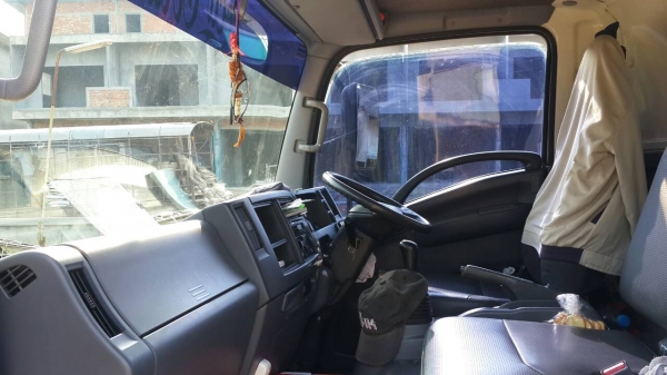 ISUZU NPR  ขายด่วน  730,000 บาทค่ะ