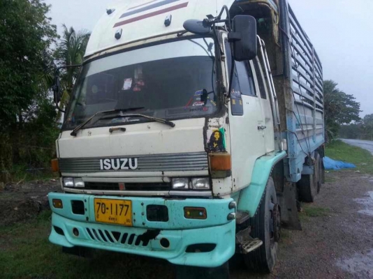 10ล้อเพลาเดียว 175แรง พร้อมใช้ เครื่องเดิม เกียร์เดิม...เล่มพร้อม