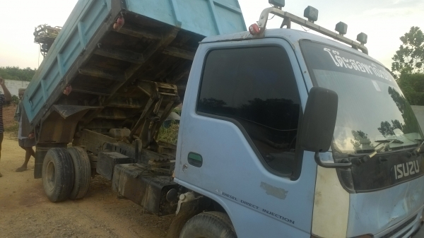 6ล้อดั้ม120แรงNPR66LX5-S-7102876 รถเดิมๆสีเดิม... 6ล้อดั้ม120แรงNPR66LX5-S-7102876 รถเดิมๆสีเดิม...