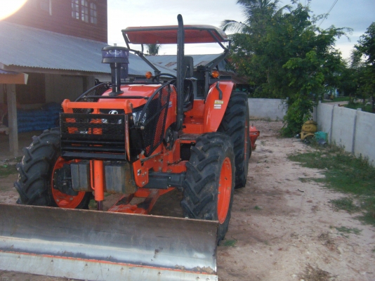 ขายดาวน์รถไถ M8540 ราคาถูกสภาพใหม่ ติดต่อเจ้าของโดยตรง เสี่ย เท่