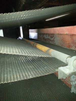 ขายสายพานสเตนเลส  2 ชั้นกว้าง 3 เมตรยาว 25 เมตร 1 ชุดราคา 600,000 บาท