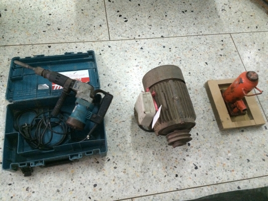ขาย เครื่องสกัดคอนกรีต Makita รุ่น HM0810T/มอเตอร์3แรง3เฟส//แม่แรง