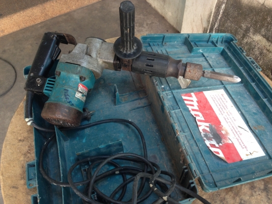ขาย เครื่องสกัดคอนกรีต Makita รุ่น HM0810T/มอเตอร์3แรง3เฟส//แม่แรง