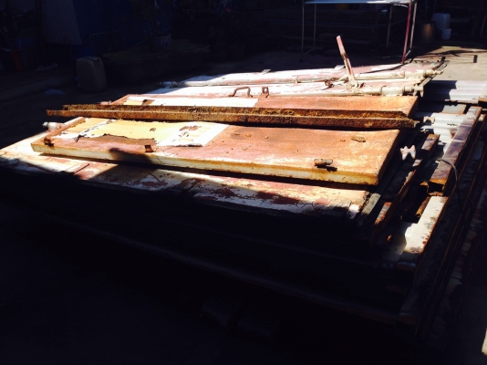 ขายแผ่นเหล็กตู้คอนเทนเนอร์18บาท/กิโล โทร 084-055-7743