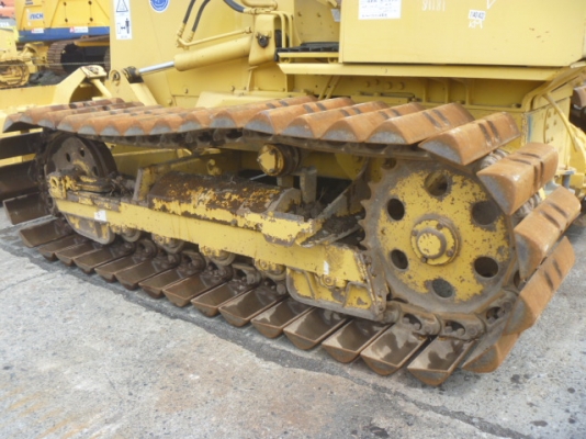 ขายด่วน รถแทรคเตอร์ตีนตะขาบ D20P-7E  เครื่องดำ 1400  ชั่วโมง  ประหยัดน้ำมันสุดๆๆ  ขับนิ่มสบายสวยมาก ๆๆ