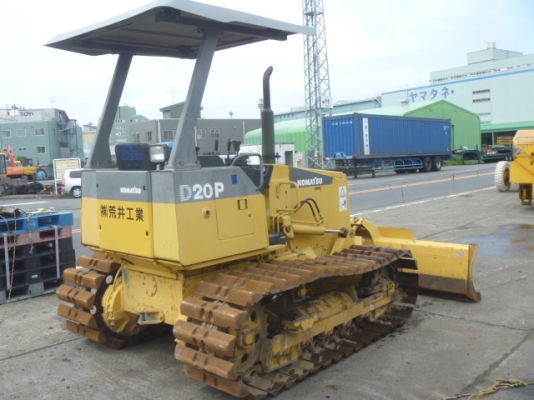 ขายด่วน รถแทรคเตอร์ตีนตะขาบ D20P-7E  เครื่องดำ 1400  ชั่วโมง  ประหยัดน้ำมันสุดๆๆ  ขับนิ่มสบายสวยมาก ๆๆ