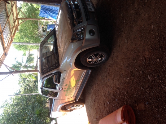 ขาย Isuzu  ชุเปอแพลทตินั่ม เครื่อง2500 เดิมบางทั้งคัน