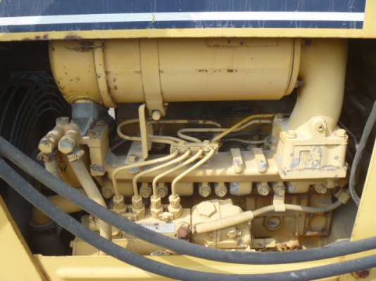 ขายด่วนรถแทรคเตอร์ตีนตะขาบ Komatsu D20PL-6  นำเข้าจากญี่ปุ่นภาพสวย พร้อมใช้งาน