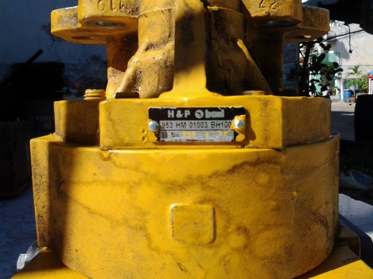 ขายปั๊มรถตักใหญ่