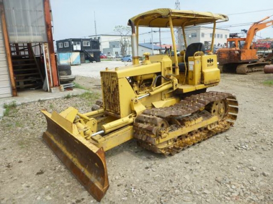 ขายด่วน Komatsu D20P-5  ใบมีดสไล์  6  ทิศทาง  นำเข้าจากญี่ปุ่น  สภาพดีมาก