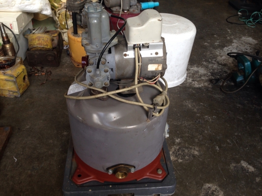 ขายปั้มน้ำอัตโนมัติ Hitachi 200 W สภาพดี ตรวจเช็คแรงดันแล้ว พร้อมใช้งานรับประกันคุณภาพ