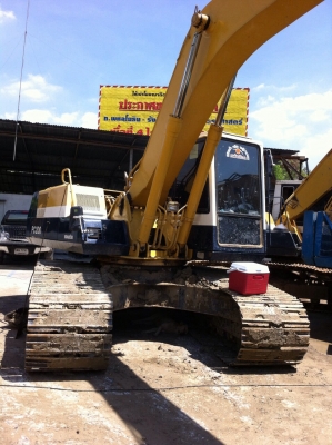 ขายรถแบ็คโฮ KOMATSU 200-5