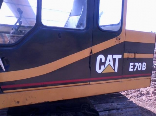 รถแม็คโครCAT E70 เครื่องมิตซู