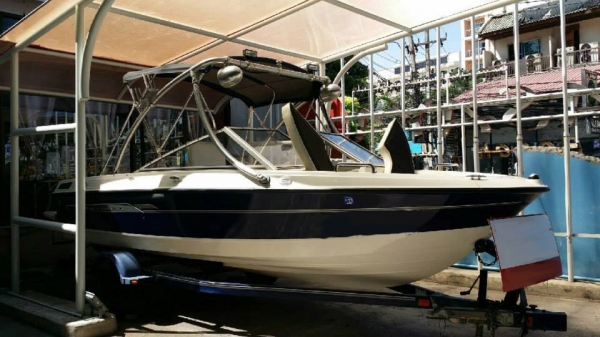 เรือ Bayliner/Mercury 195 สนใจติดต่อ 090-268-2228