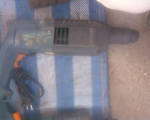 สว่านโรตารีบอส 3 ระบบสภาพเดิมๆครับเป็นของบอสแท้ครับ  3   ระบบครับพร้อมใช้เสียงนิ่มครับ  ราคานี้คุ้มครับ