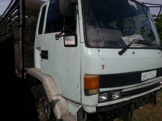 6 ล้อ Izusu FTR ยาว 7.20 คอกไม้ หัวดี เครื่องดี คัสซีไม่ค่อยสวย ยางดี