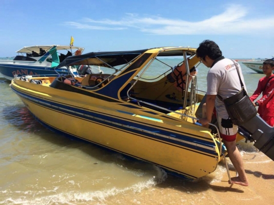 เรือ Yamaha 85 สนใจติดต่อ 090-268-2228