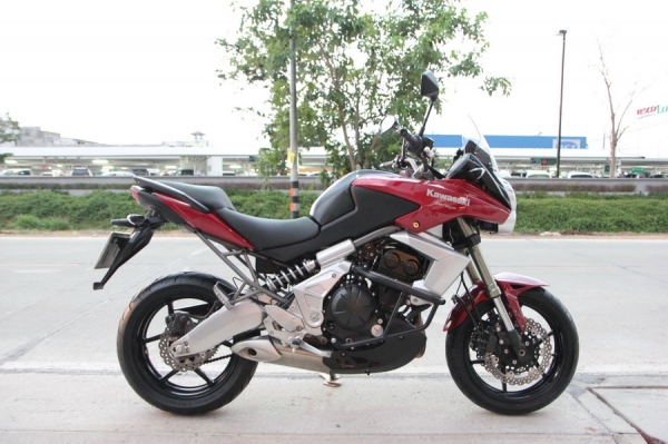 ขาย Kawasaki Versys 650 ABS รุ่นปี 2011 วิ่งแค่6000โล  ทะเบียนพร้อมโอน เครื่องดี
