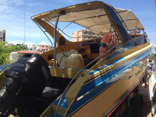 เรือ Yamaha V6 สนใจติดต่อ 090-268-2228 เรือ Yamaha V6 สนใจติดต่อ 090-268-2228