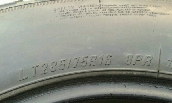 ขาย ยางMud MAXXIS BIGHORN 762 ขนาด285/75R16ปี11 ขาย ยางMud MAXXIS BIGHORN 762 ขนาด285/75R16ปี11