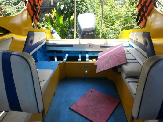 เรือ Yamaha v6 250 สนใจติดต่อ 090-268-2228