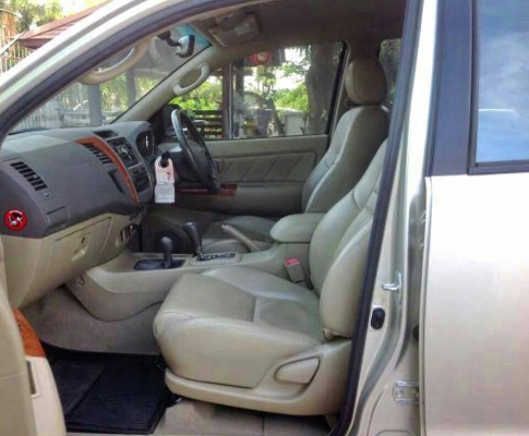 Fortuner 3.0 V 2010 4WD Auto ตัว Top Full option