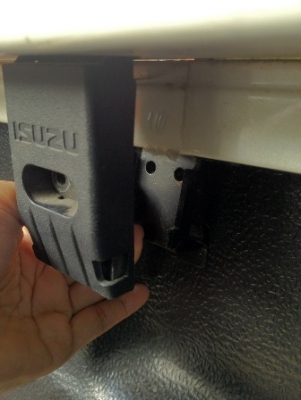 ขายสปอร์ตโรลบาร์ DMAX ALL NEW X-series CAB สีขาว ขายสปอร์ตโรลบาร์ DMAX ALL NEW X-series CAB สีขาว