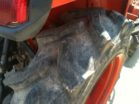 ขายรถแทรกเตอร์30แรงคูโบต้า พร้อมอุปกรณ์ 3 ชิ้น