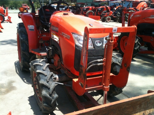 ขายรถแทรกเตอร์30แรงคูโบต้า พร้อมอุปกรณ์ 3 ชิ้น