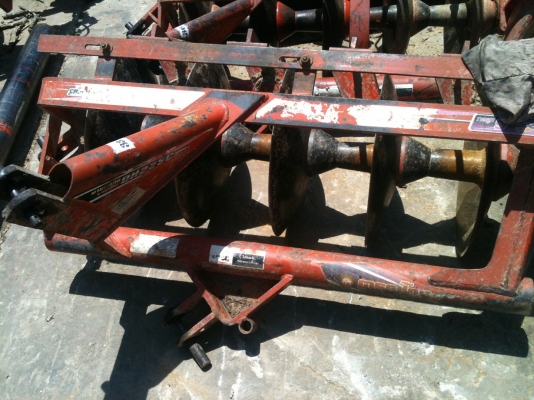 ขายรถแทรกเตอร์30แรงคูโบต้า พร้อมอุปกรณ์ 3 ชิ้น