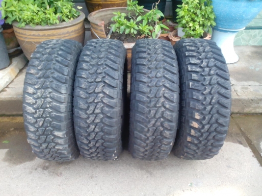 ขายยางMud  265/75/16 ปี 13 สวยๆครับ